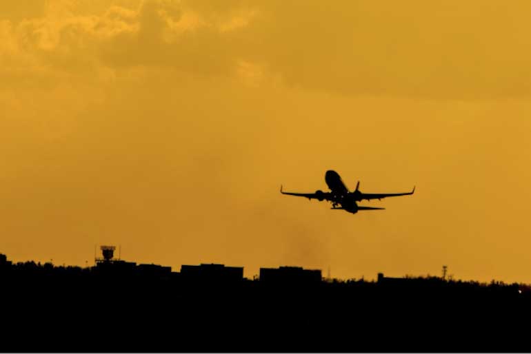 airplane-airlines-travel